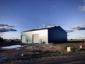 Abandoned building against sky