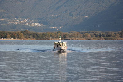 Boat at the lake 