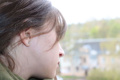 Close-up portrait of teenage girl