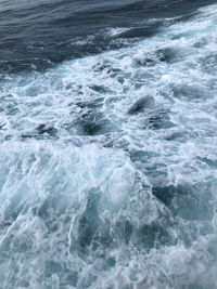 The waves are so big it looks very attractive for surfing.