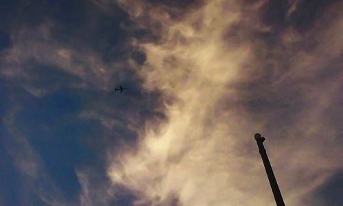 Low angle view of cloudy sky