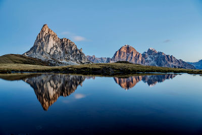 Passo giau sunrise, dolomites