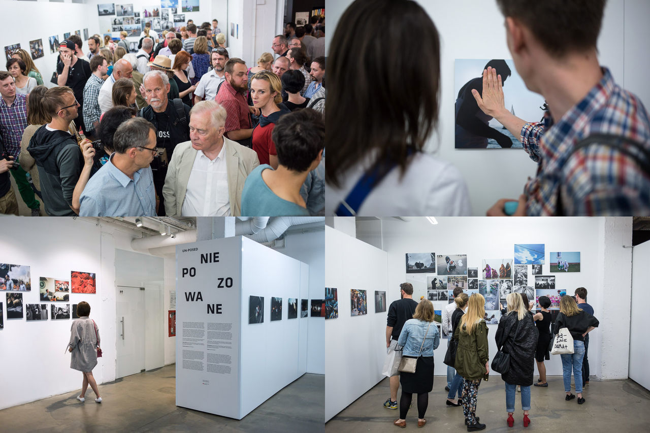 real people, large group of people, women, men, communication, crowd, indoors, standing, day, young adult, people