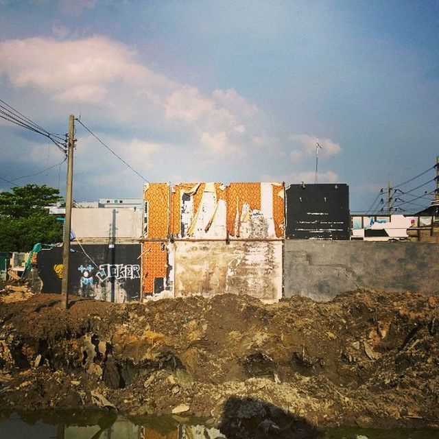 building exterior, architecture, built structure, power line, sky, electricity pylon, electricity, power supply, cable, cloud - sky, house, fuel and power generation, connection, residential building, residential structure, outdoors, day, building, no people, cloud