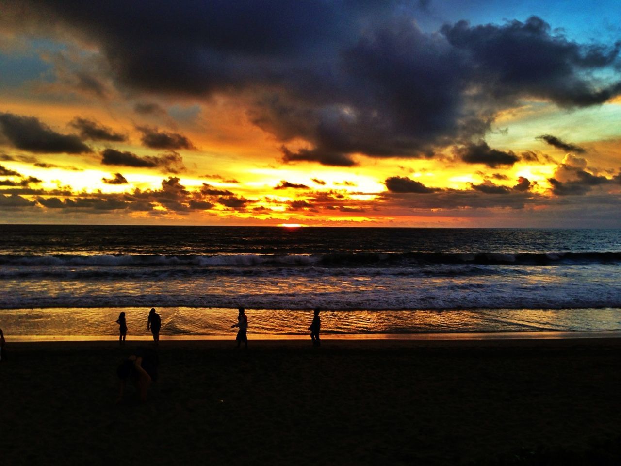 sunset, sea, horizon over water, sky, water, beach, scenics, cloud - sky, orange color, beauty in nature, silhouette, shore, tranquil scene, tranquility, idyllic, dramatic sky, nature, cloud, sun, cloudy