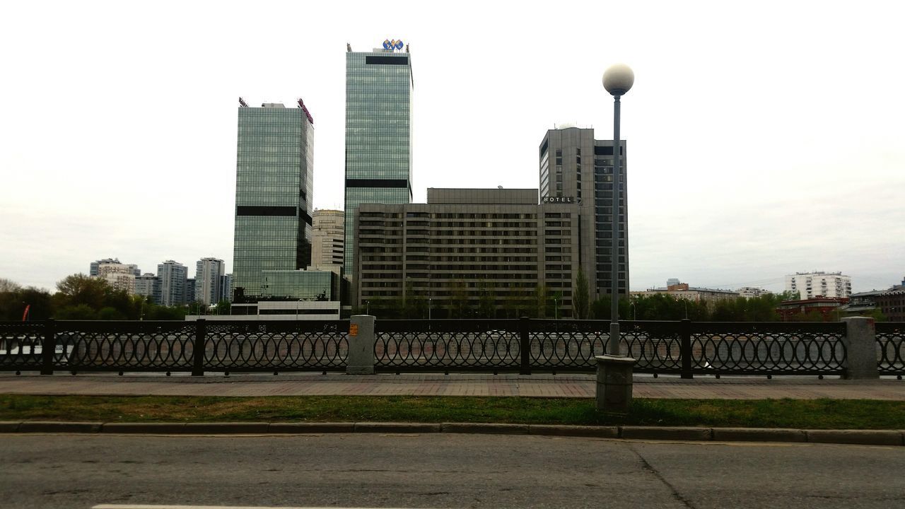 VIEW OF SKYSCRAPERS IN CITY