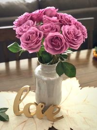 Close-up of rose bouquet on table