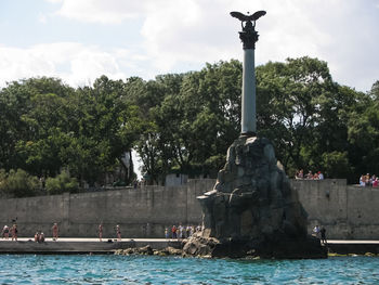 Statue of liberty against sky