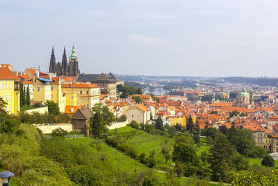 Panoramic view of prague  prague castle, st. vitus cathedral from petrin hill. beautiful 