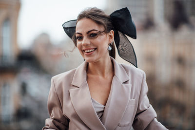 Portrait of a smiling young woman