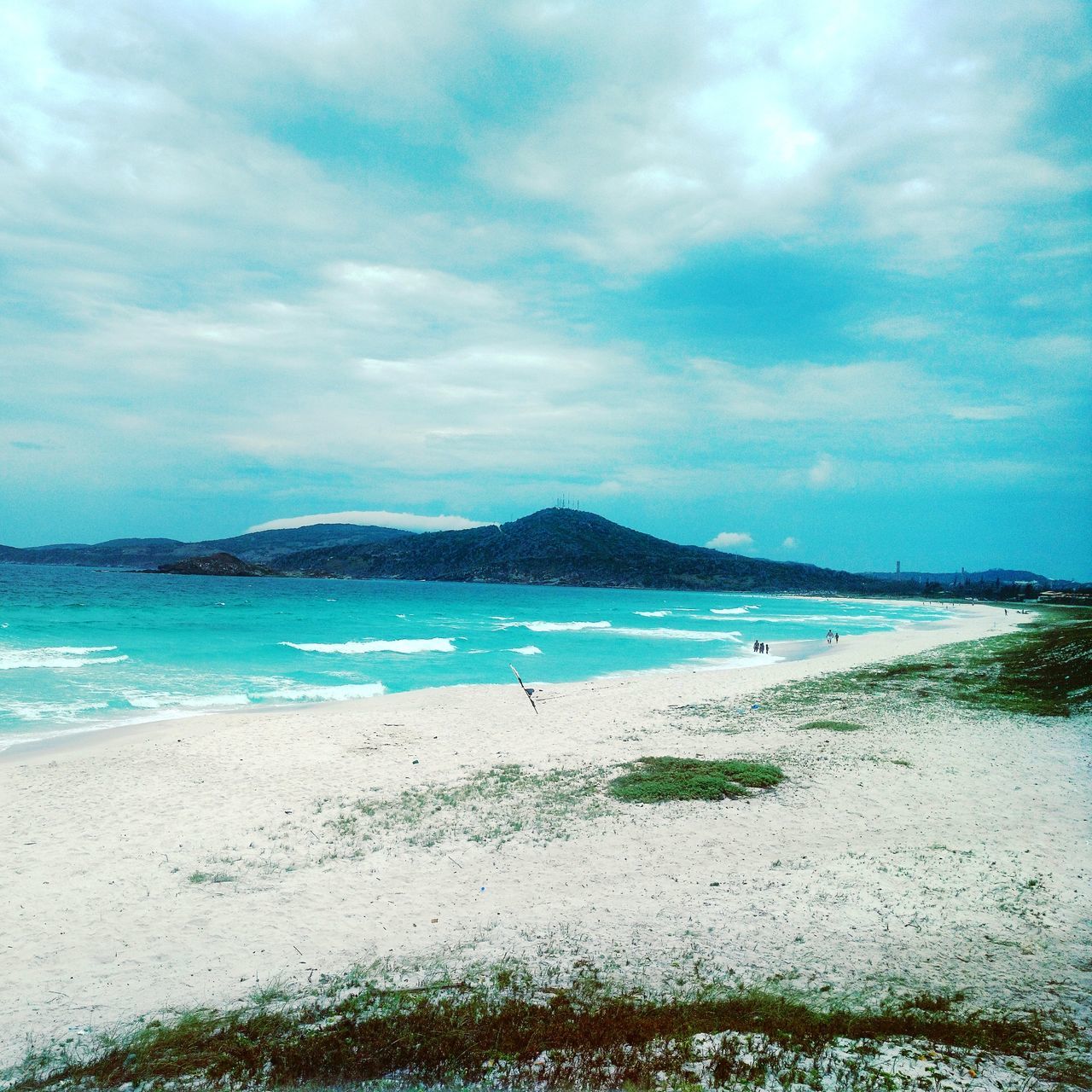 sea, scenics, beach, water, sky, nature, beauty in nature, tranquility, tranquil scene, sand, day, cloud - sky, no people, outdoors, mountain, horizon over water