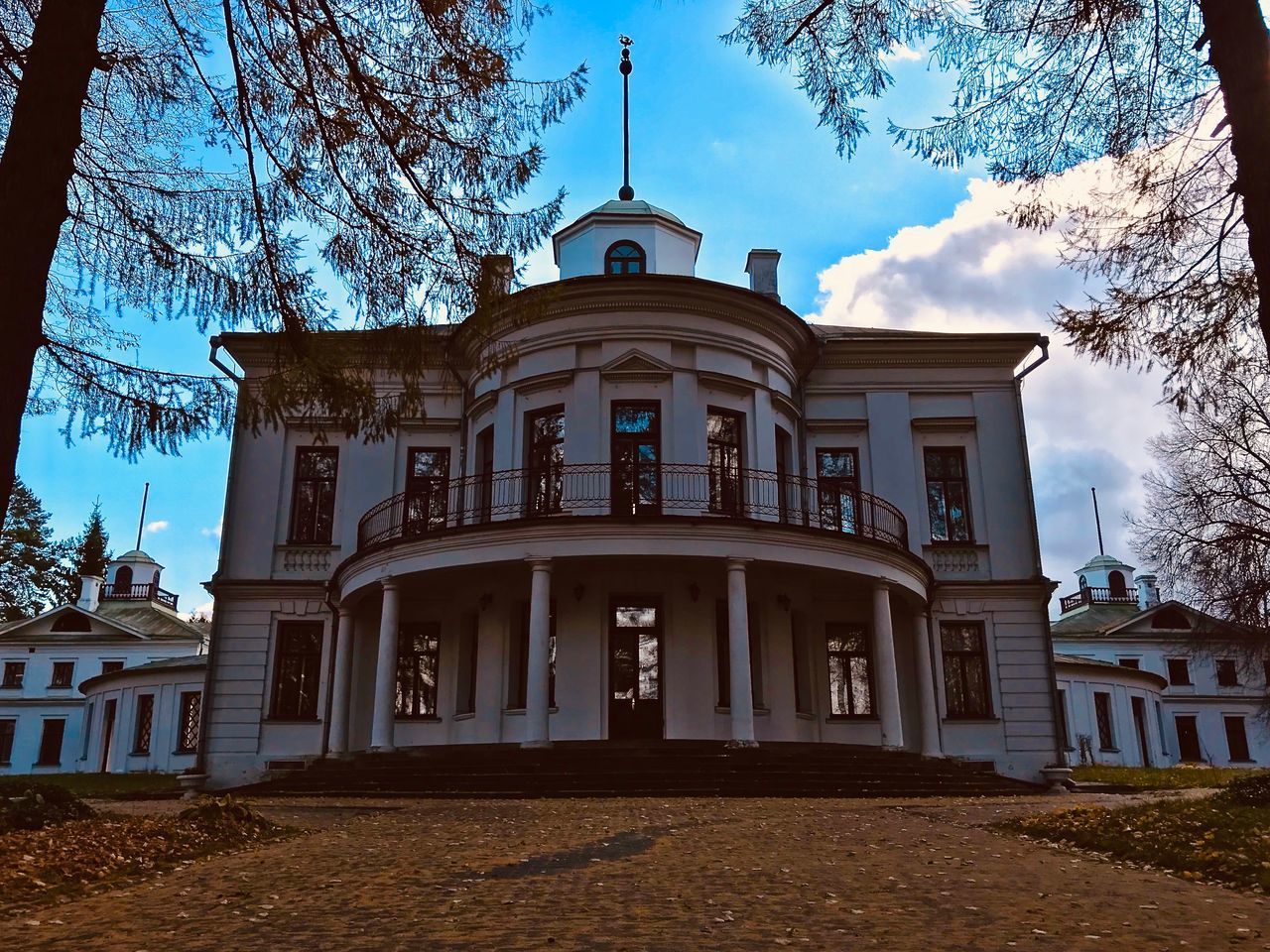 FACADE OF BUILDING AGAINST SKY