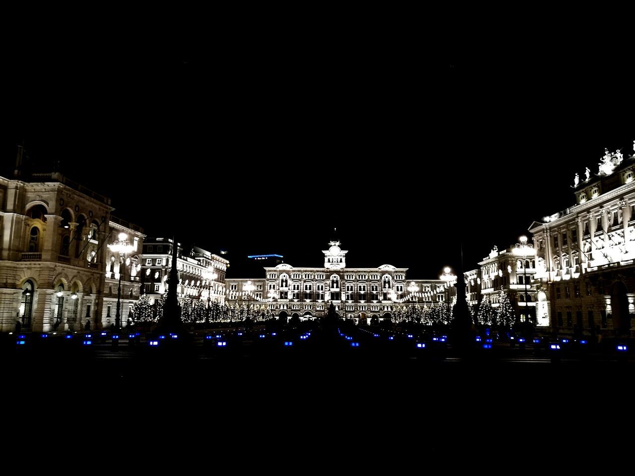 Triest by night