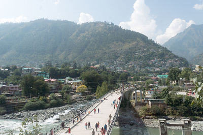 Landscape scenery of kullu city, the famous indian resort town state. himachal pradesh, india