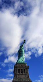 Statue of liberty , ny