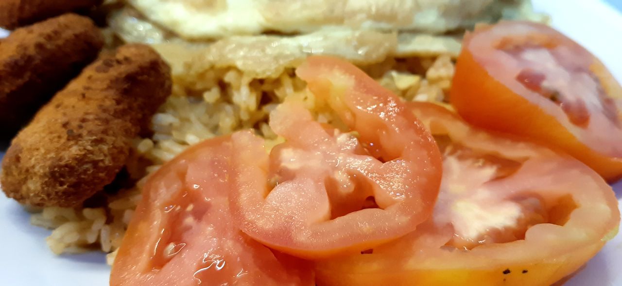 CLOSE-UP OF FOOD SERVED ON PLATE