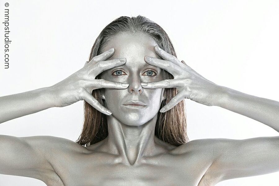 Silver bodypaint