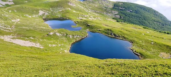 Vista dal crinale principale sui laghi del sillara.