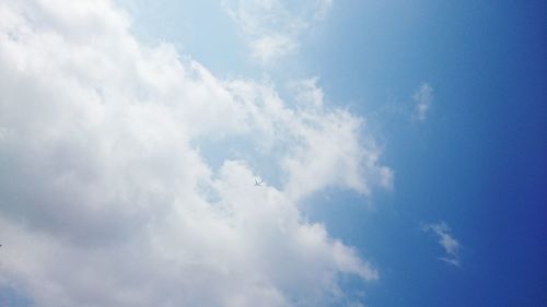 Low angle view of cloudy sky