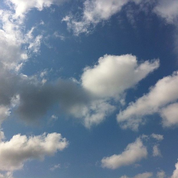 sky, low angle view, cloud - sky, sky only, beauty in nature, tranquility, nature, scenics, cloudy, tranquil scene, white color, blue, backgrounds, cloud, cloudscape, full frame, day, idyllic, outdoors, no people