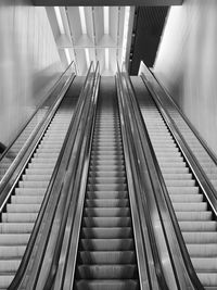 escalator