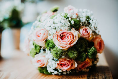 Close-up of rose bouquet on table