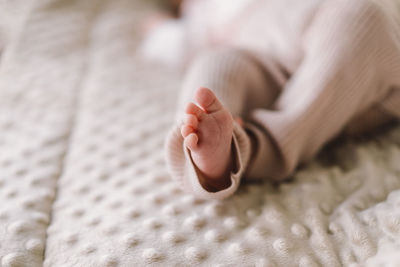 Details of the foot of a one month old baby, female.