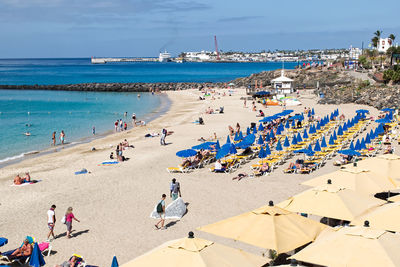 Beautiful sandy beach in the island of lanzarote. canary islands, spain