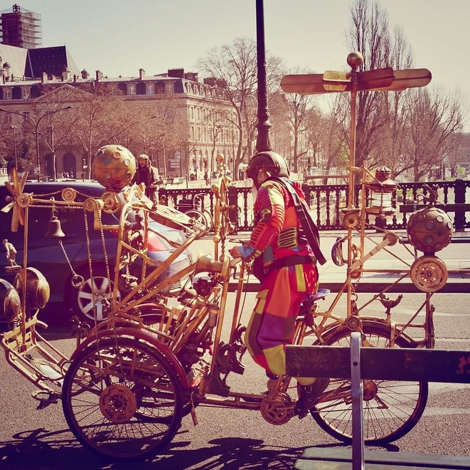 BICYCLES ON CITY