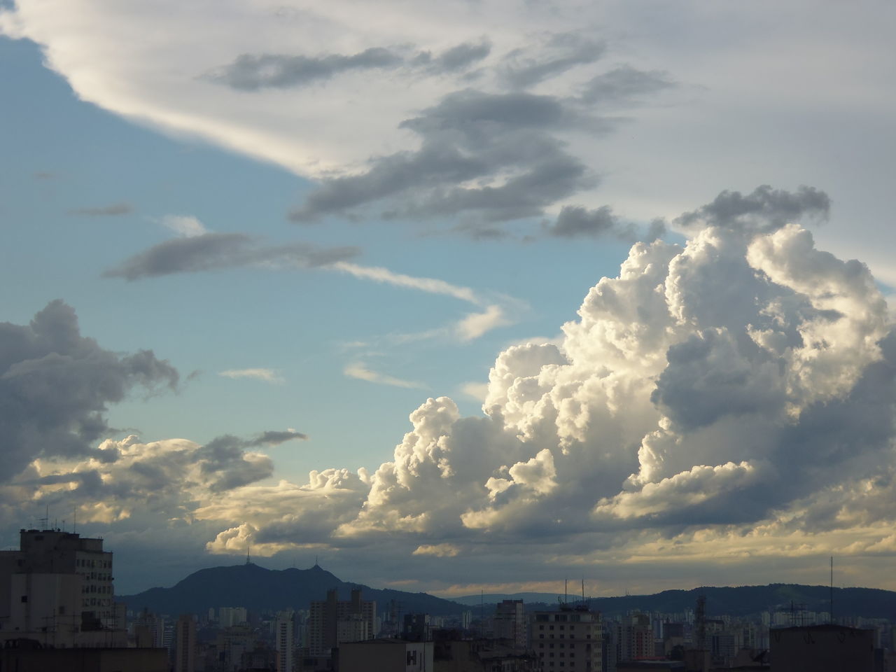 Voluptuous clouds