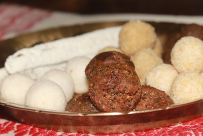 Close-up of bread in plate on table