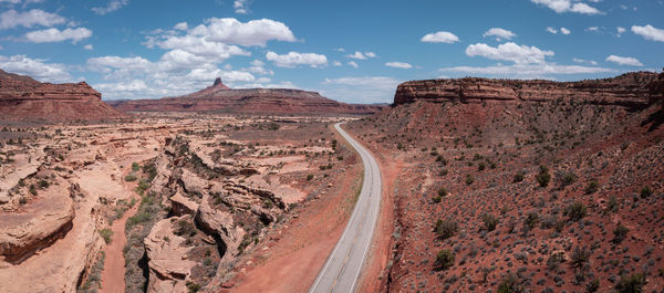 Travel utah background. scenic highway through red rocks.