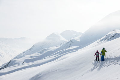 People skiing