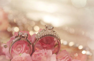 The diamond wedding rings for couple