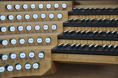 Row of organ