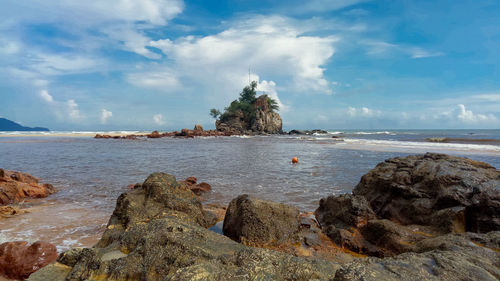 Scenic view of sea against sky