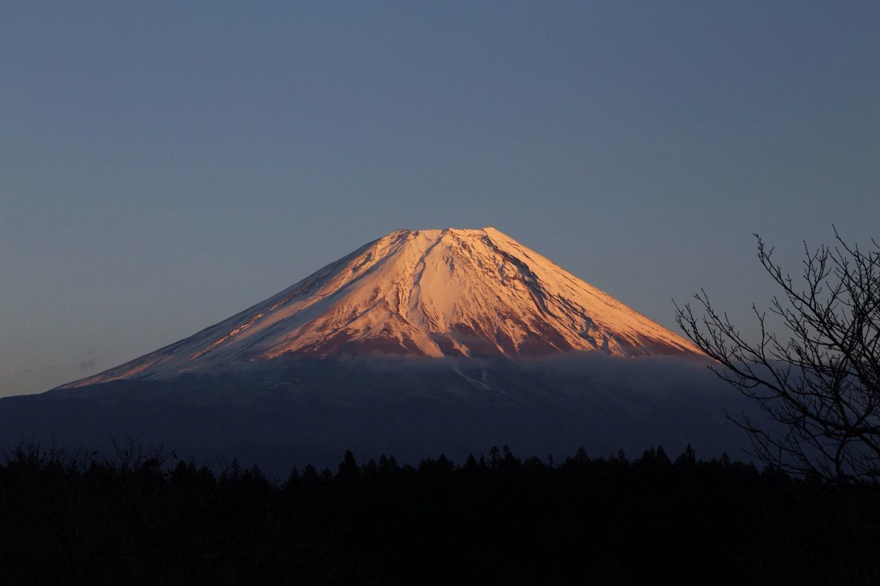 VIEW OF SNOWCAPPED MOUNTAIN AGAINST SKY