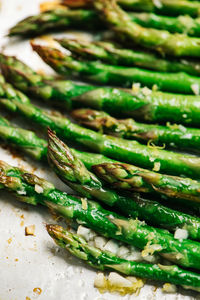 Roasted asparagus with lemon zest and garlic