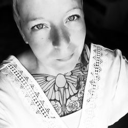 Close-up portrait of young woman