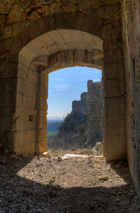 Old ruin building against sky