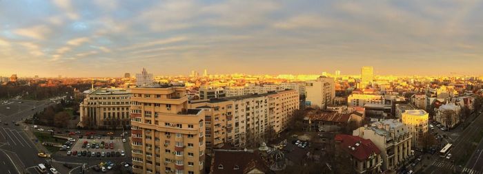 Panoramic view of cityscape against sky