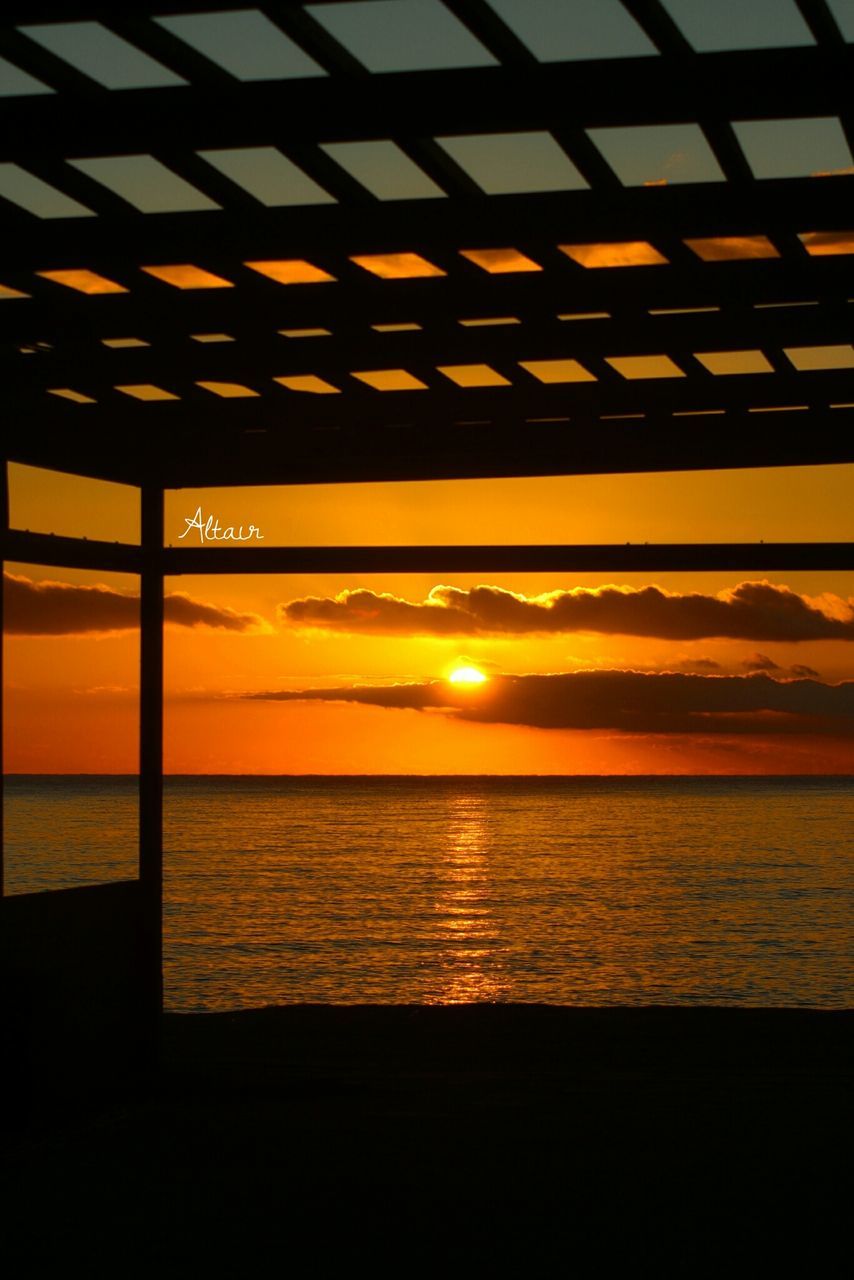 sunset, sea, horizon over water, water, orange color, scenics, sun, beauty in nature, tranquil scene, tranquility, sky, beach, idyllic, nature, reflection, silhouette, sunlight, shore, yellow, no people