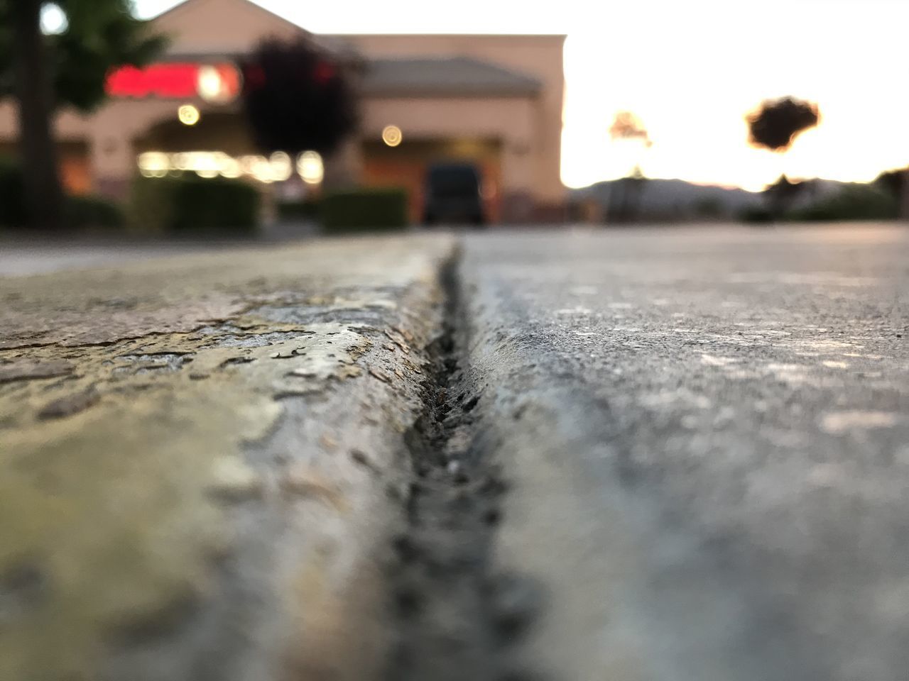 SURFACE LEVEL OF ROAD AT NIGHT