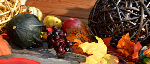 Close-up of vegetables and leaves on table