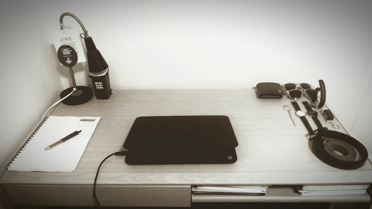 indoors, still life, technology, table, close-up, no people, metal, old-fashioned, retro styled, high angle view, connection, absence, equipment, wall - building feature, man made object, copy space, home interior, antique, wall, music