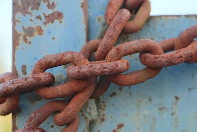 Close-up of rusty chain