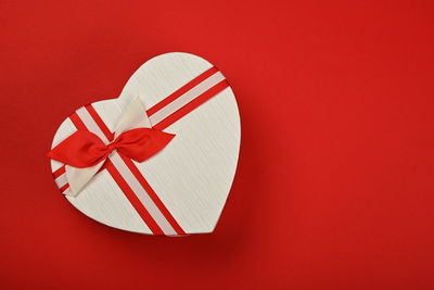 Heart shape on red box
