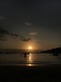 This pic i take when sunset at senggigi beach, around senggigi road