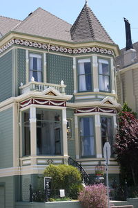 Exterior of house against sky