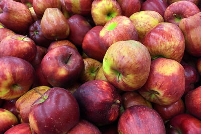 Full frame shot of apples